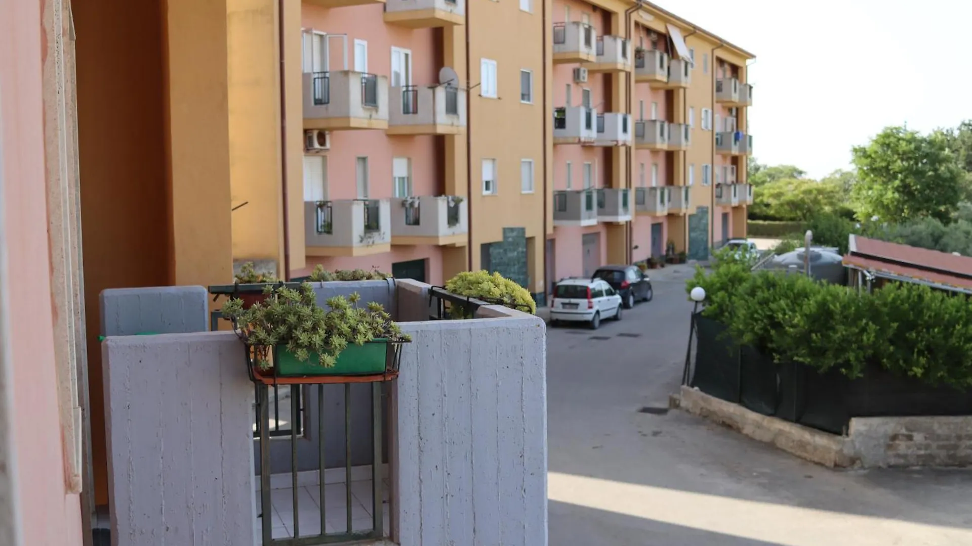 Perle Rare Di Sicilia contacts